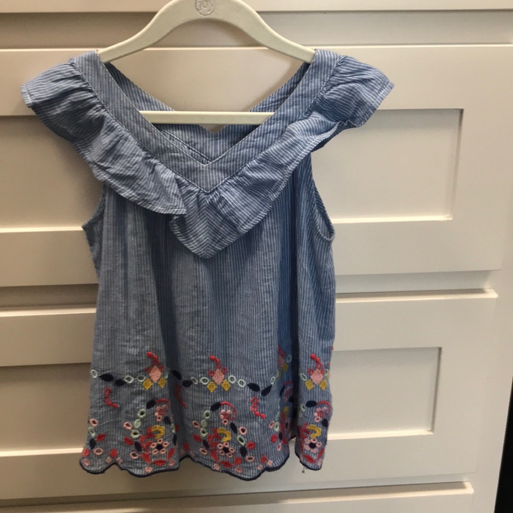 Gap kids sleeveless embroidered blouse.  Size S